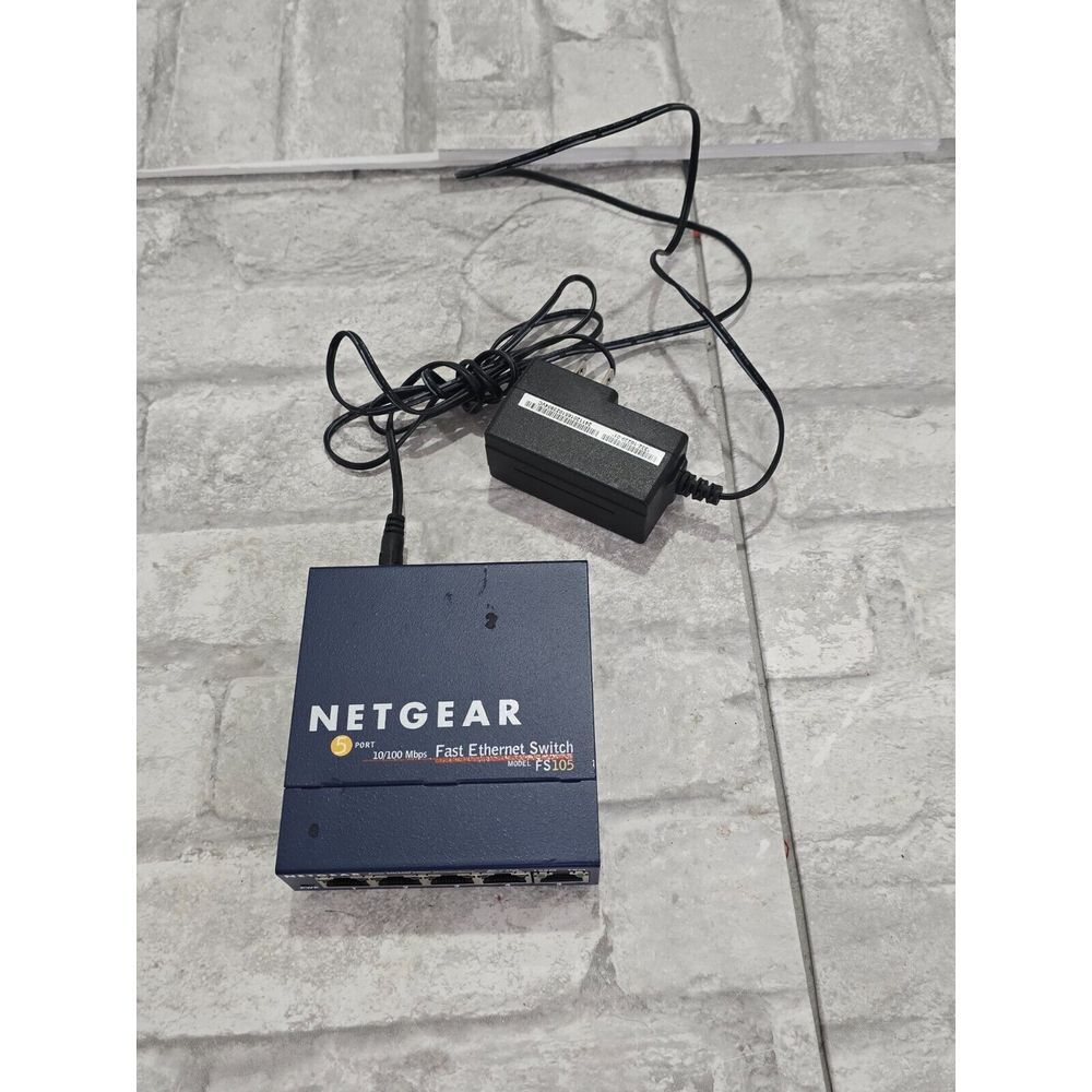 NETGEAR‎ ProSafe FS105 5-Port 10/100 Fast Ethernet Switch w/ AC Adapter WORKING